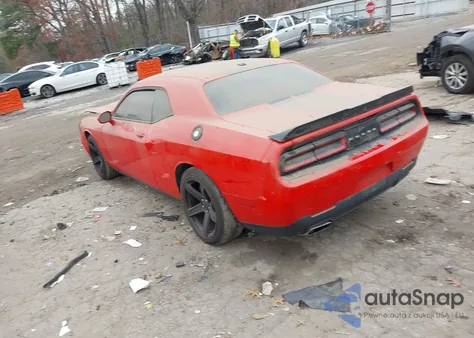 2017 Dodge Challenger Sxt z USA, uszkodzony, nr VIN 2C3CDZAG1HH652011